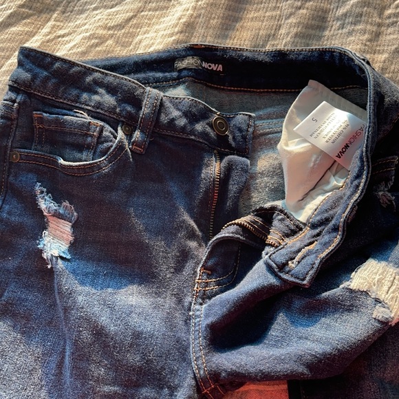 Fashion Nova Stretch Jeans - Picture 2 of 3